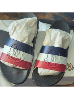 Moncler Jeanne Pool Slides NWT Women's Size 38